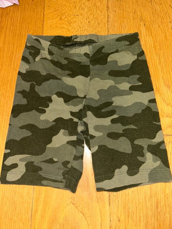 Old Navy Kids Green Camo Biker Shorts - Picture 1 of 2